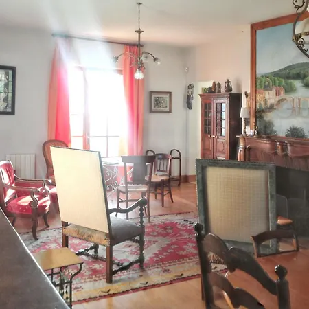 Villa Grande A Avec Piscine Privee